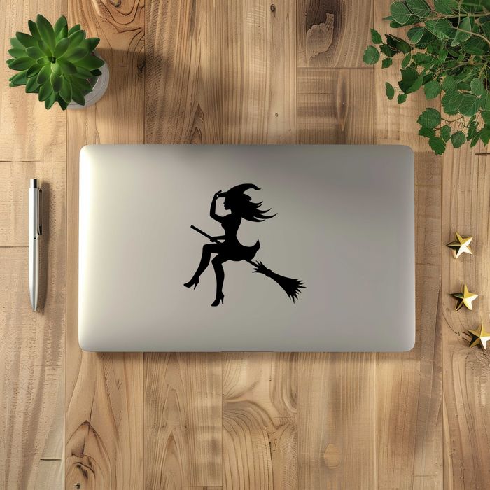 Naklejka CZAROWNICA NA MIOTLE - na laptopa, zderzak, lusterko, kask
