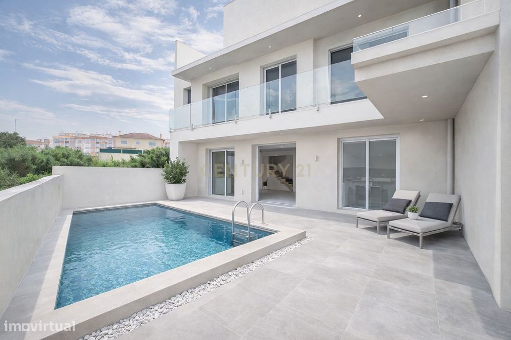 Moradia T4 em Construção com Piscina – Vale de Gatos, Seixal