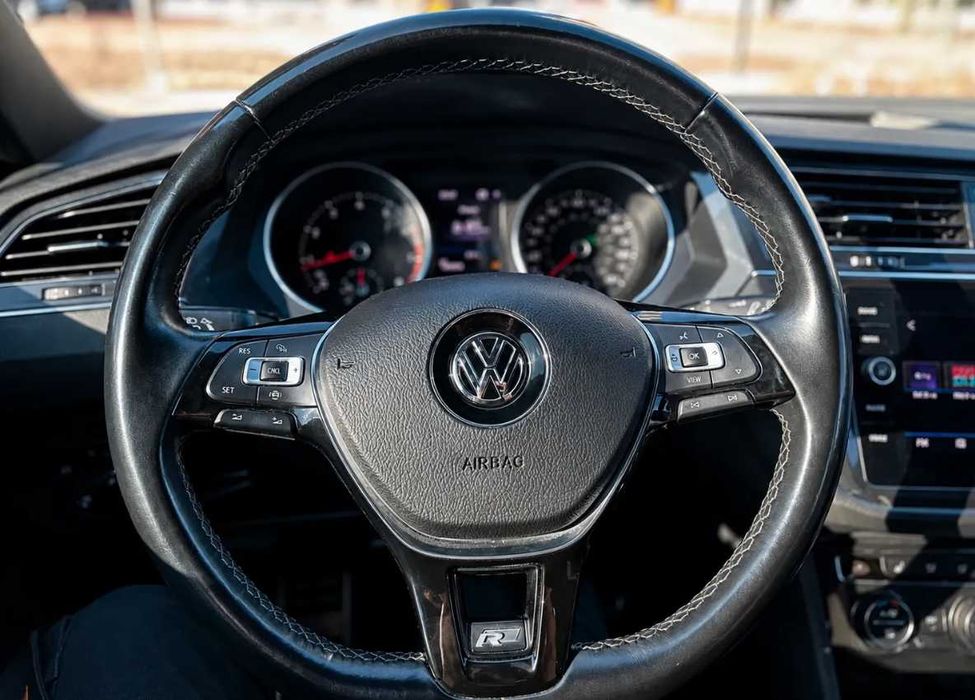 Volkswagen Tiguan R-Line 2.0TSI 2020