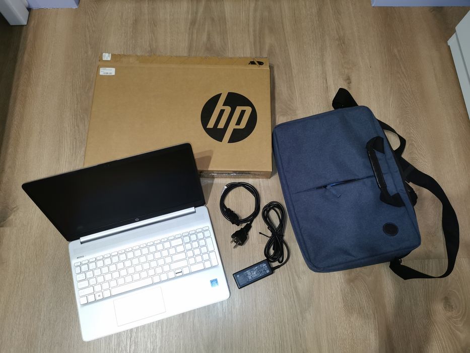 Laptop HP 15s-fq0930nw Celeron N4020/8GB/256SSD/15,6"FHD/Win11 + Torba