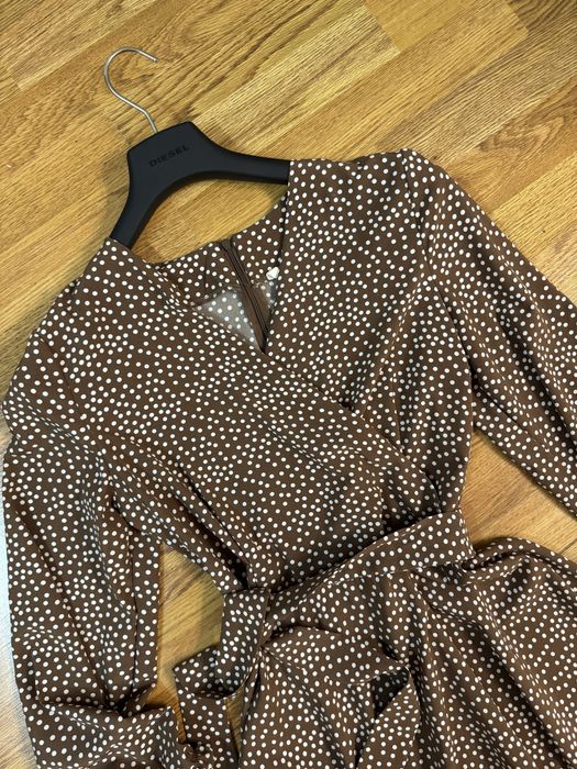 Нежное платье в горох