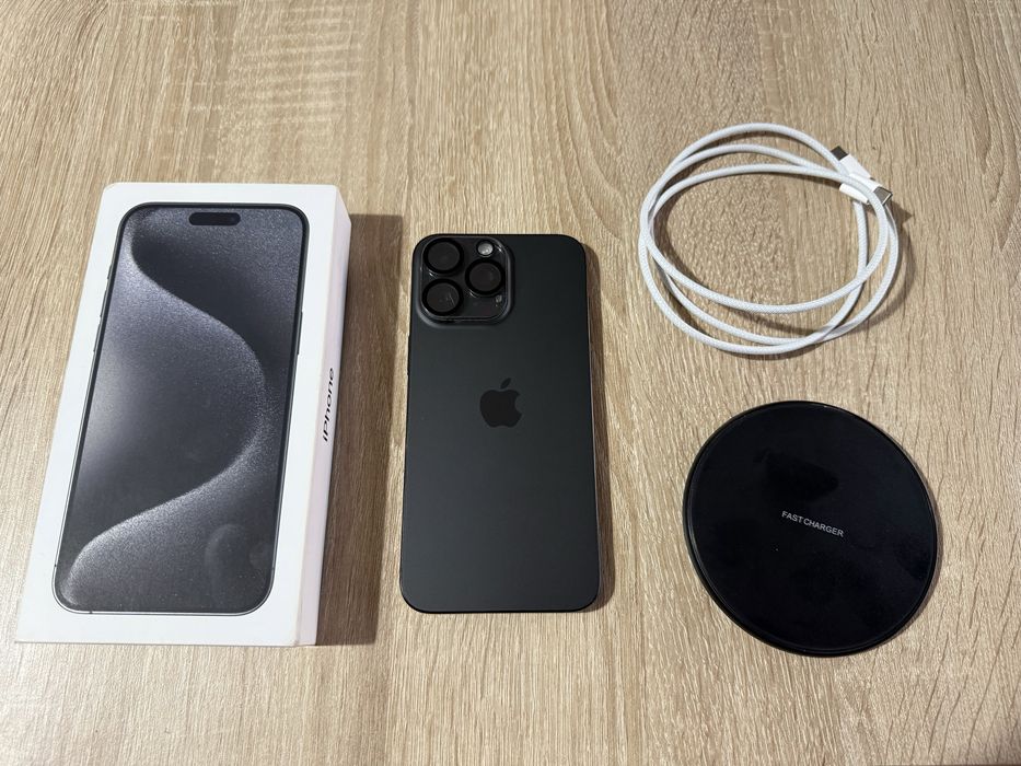 Iphone 15 pro max 256 gigas como novo sem riscos