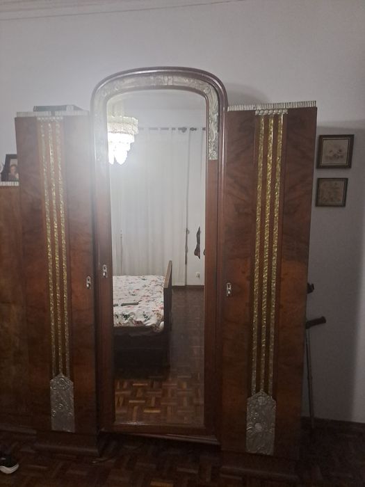 Mobilia de quarto antiga