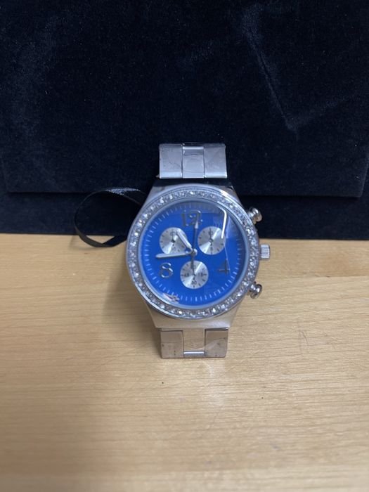 Relogio azul em aco