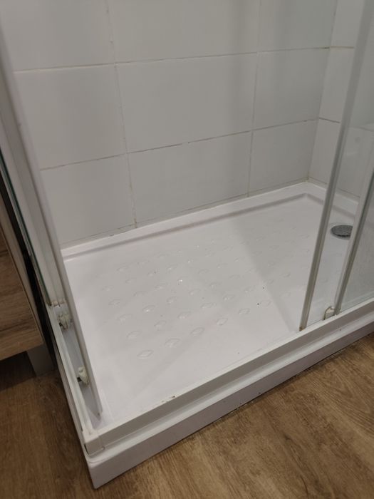 Conjunto Duche completo WC: base, cabine e coluna de duche