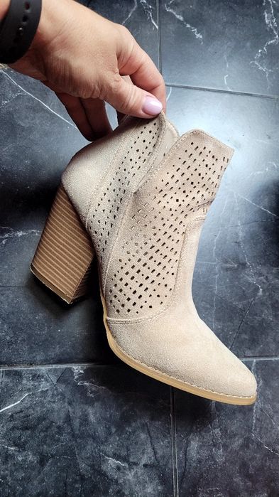 Botki ażurowe 41 DeeZee