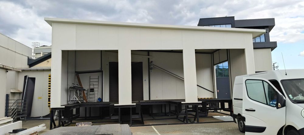 Konstrukcje z płyt warstwowych/Garaże/ magazyny/ dobudówki itp