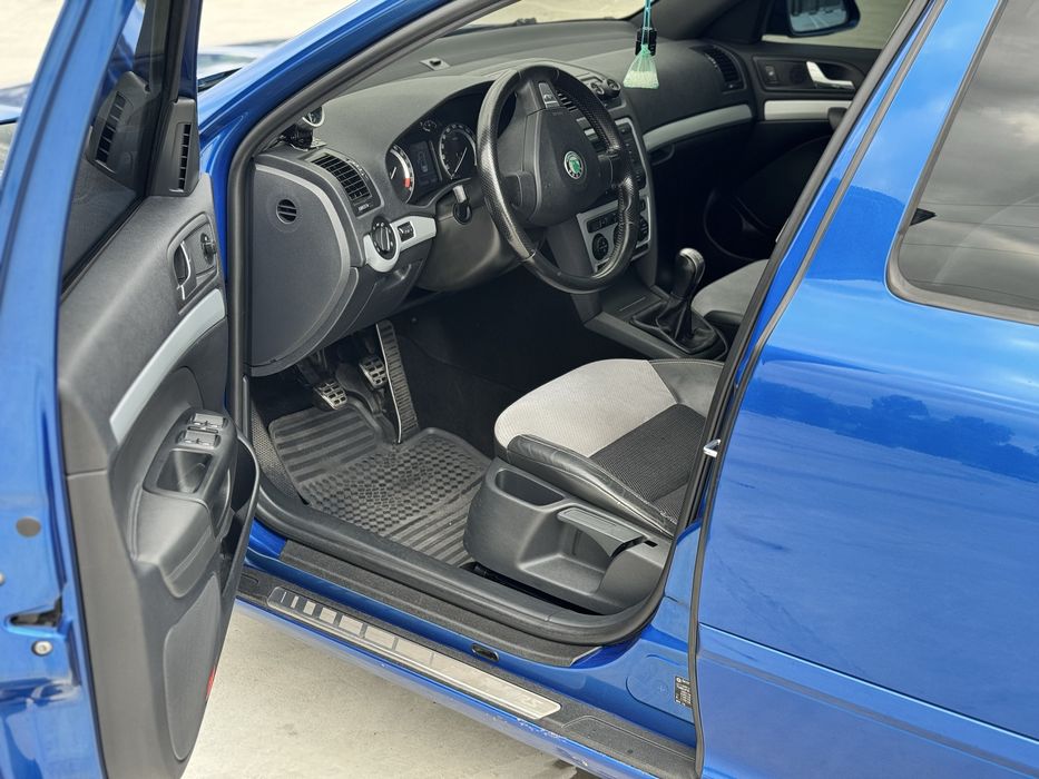 Skoda  VRS 2.0T.  .