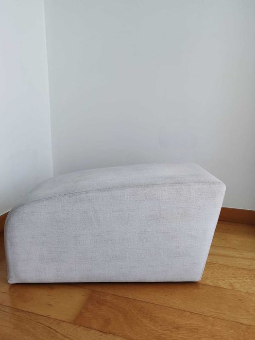 Sofá com chaise longue