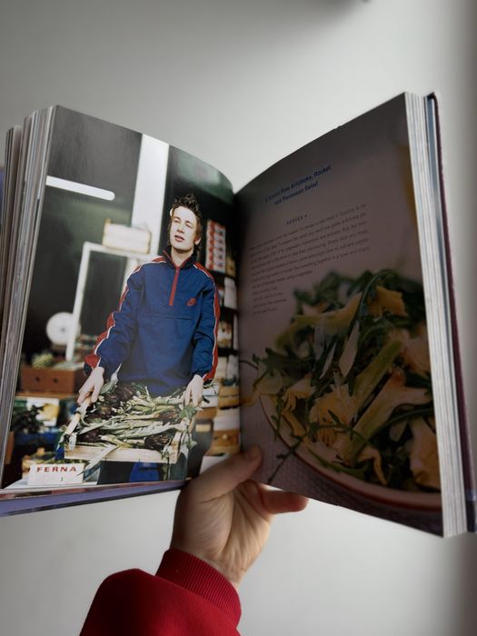 Jamie Oliver «Happy Days with the Naked Chef» / Джейми Оливер