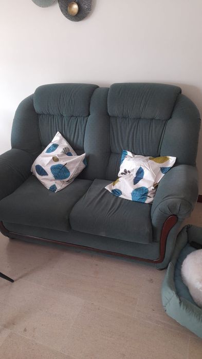 Sofá cama de 2 lugares e 2 poltronas