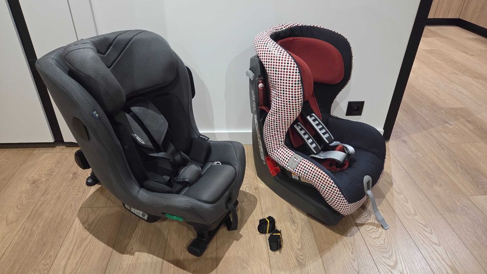 Fotelik axkid minikid 3 premium + gratis drugi fotelik do auta Romer