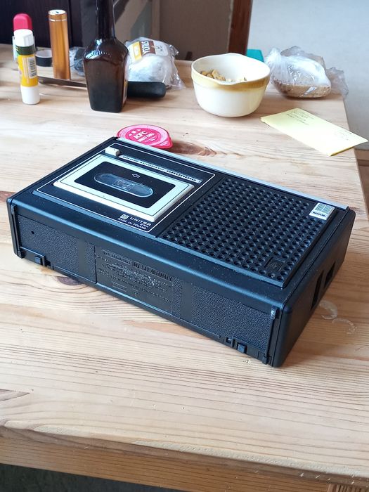 Nowy Magnetofon kasetowy przenośny MK232 UNITRA GRUNDIG deck tape prl