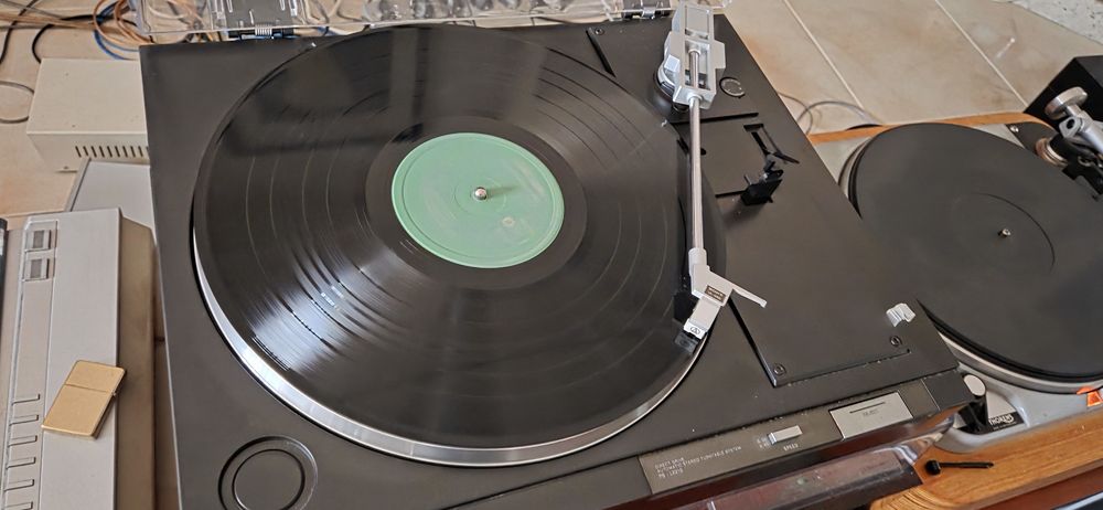 Gira-Discos Sony PS-LX210 Direct Drive