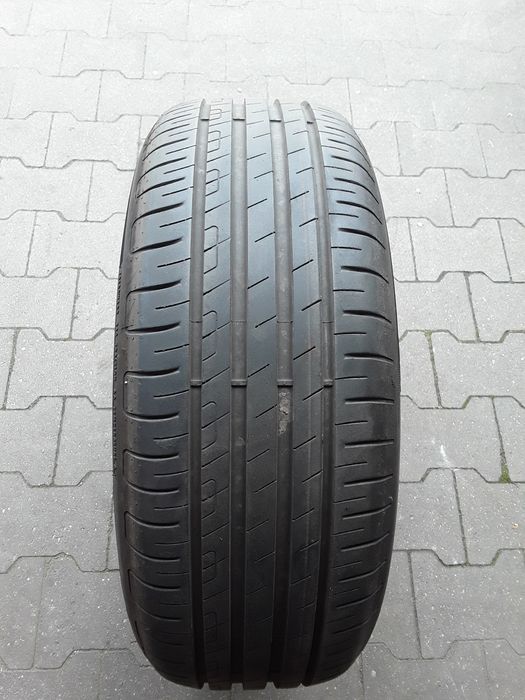 Opona letnia Goodyear 215/55/17 2024r