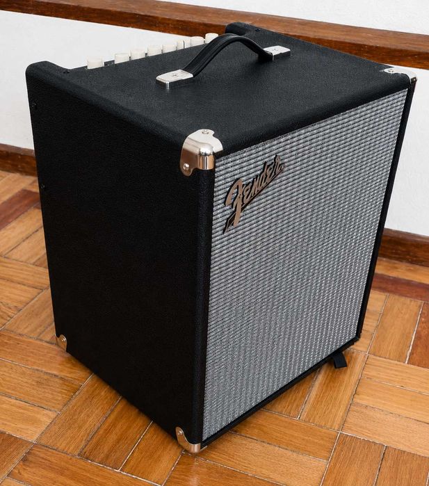 Amplificador para Contrabaixo Fender Rumble 100 – Impecável | Usado apenas 3 vezes