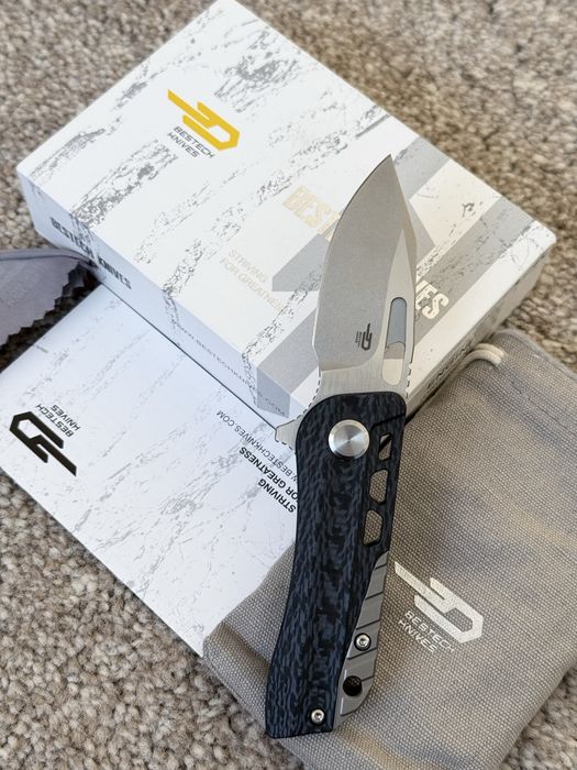 Складний ніж Bestech Engine BT1805D Flamed Titanium з  вставками із вуглецевого волокна (Carbon Fiber)