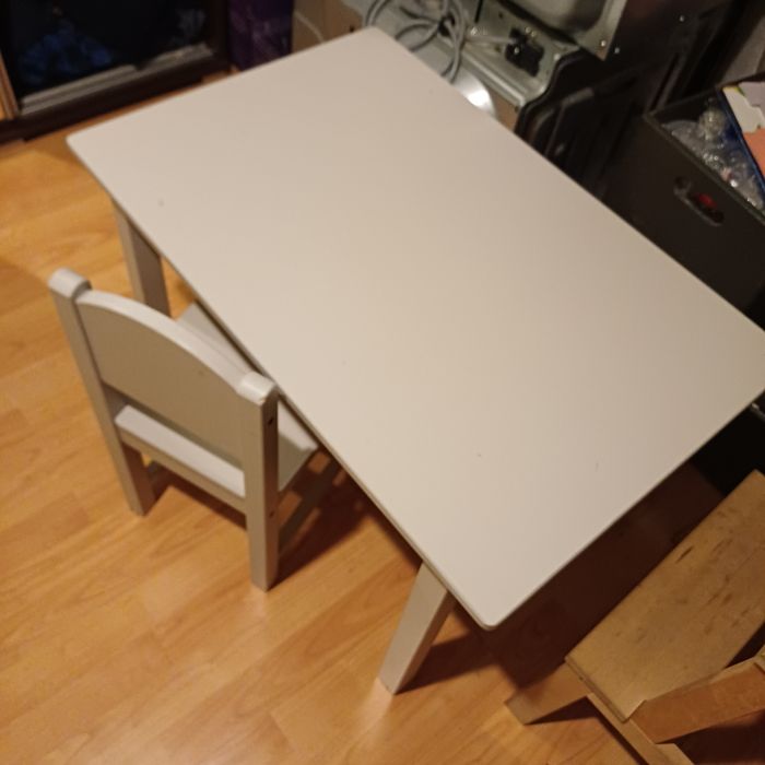 Stolik i krzesło dziecięce Ikea sundvik