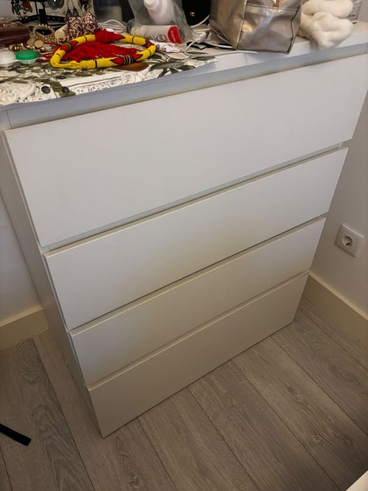 Comoda branca ikea