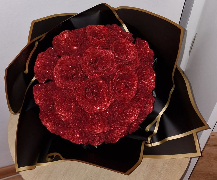 Bukiet wiecznych róż czerwonych