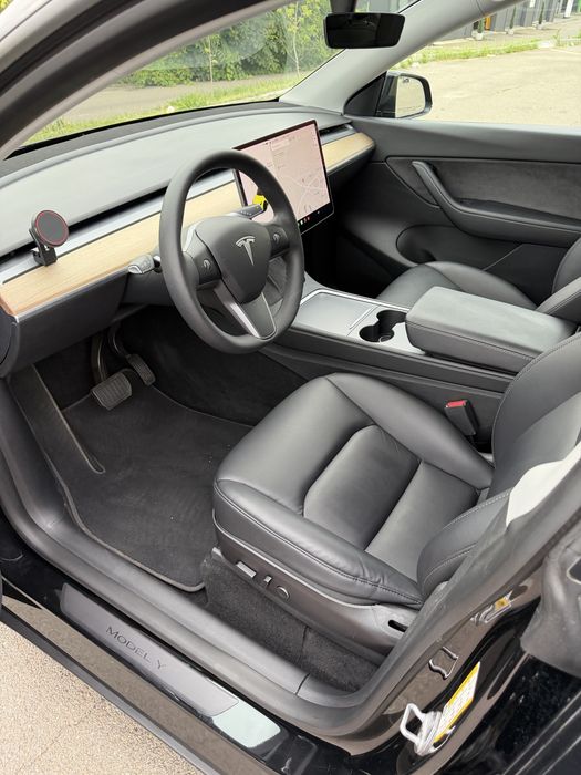 Tesla Model Y Long Range Dual Motor AWD, 2021