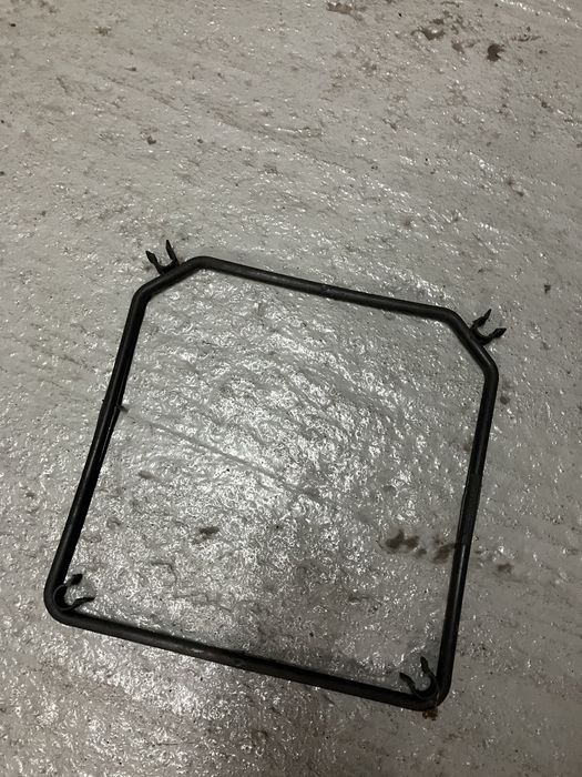 Strzemiona zbeojeniowe plastikowe 27x27cm