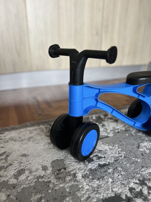 Дитячий біговел в чудовому стані