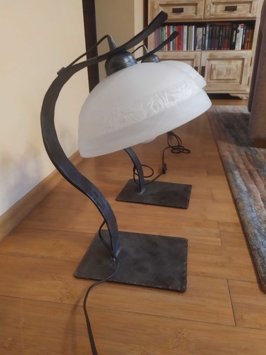 Lampka nocna biurkowa kuta Lira