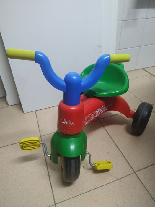 Triciclo criança