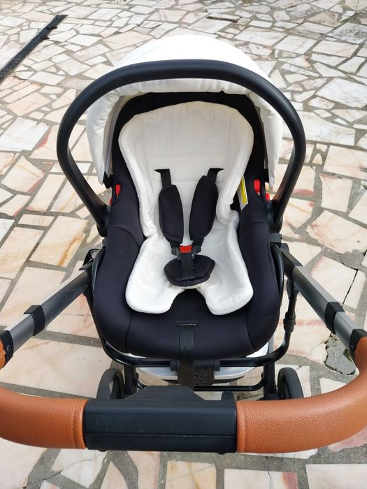 Carrinho de Bebé - ovo, alcofa e cadeira