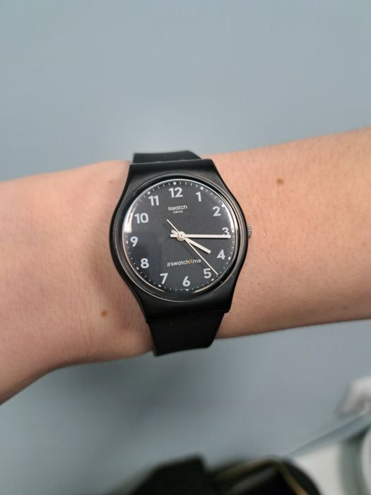 Klasyczny zegarek swatch gent unisex czarny czytelny