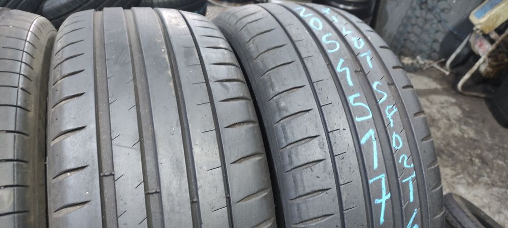 Pneus 205/45/17 semi novos