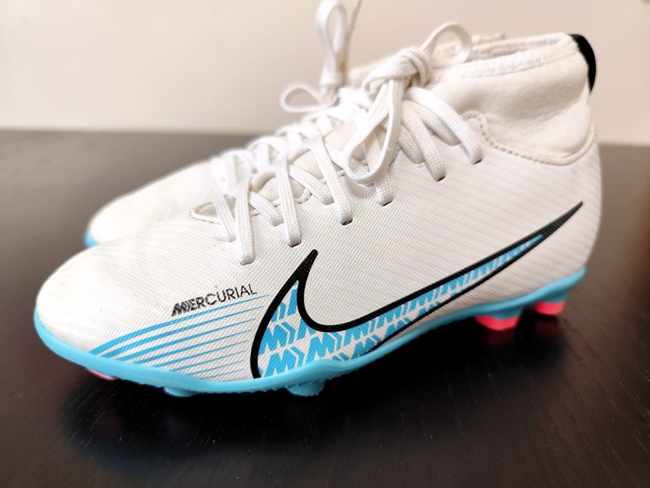Chuteiras de Futebol - Nike Mercurial Superfly 9 Club (Tam. 33)