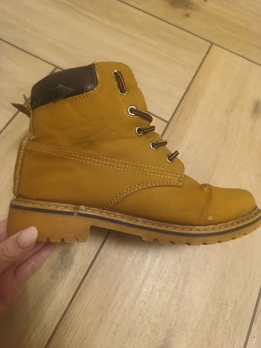 Damskie musztardowe buty traperki wiązane ocieplane botki 39