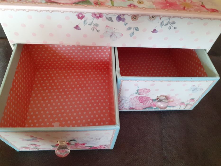 Szkatulka na biżuterię dla dziewczynek