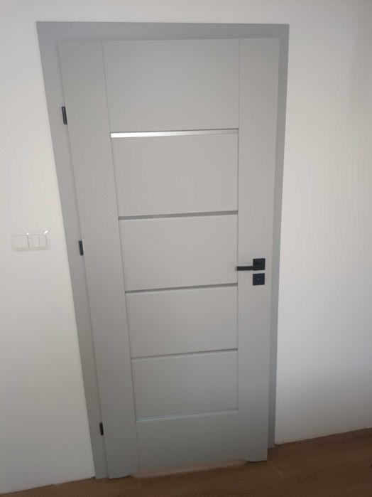 Drzwi łazienkowe przylgowe DRE Auri 0 lewe z podcięciem szary