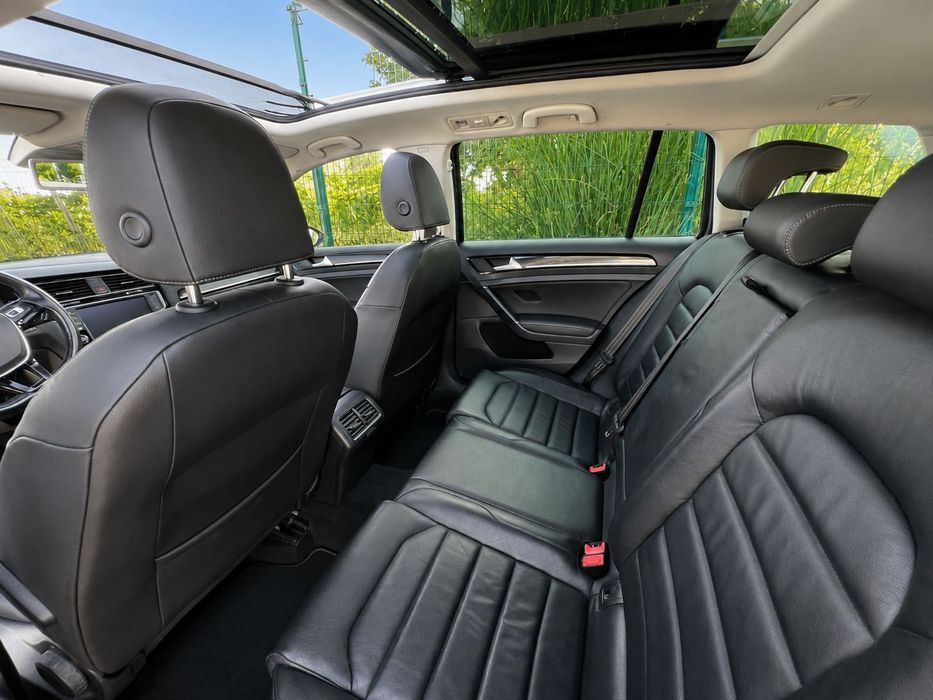 VW Golf Variant 2.0 TDI DSG Highline Full Extras