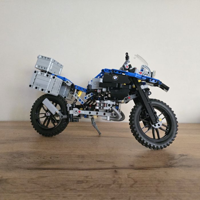 Lego technic 42063 BMW R1200 GS 40 lat LEGO