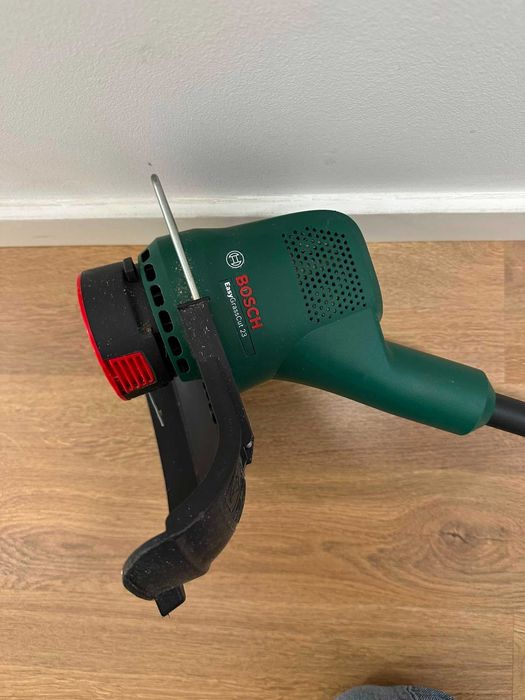 Bosch Aparador EasyGrassCut23