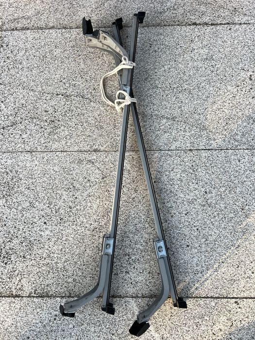 Barras de tejadilho / suporte para carro