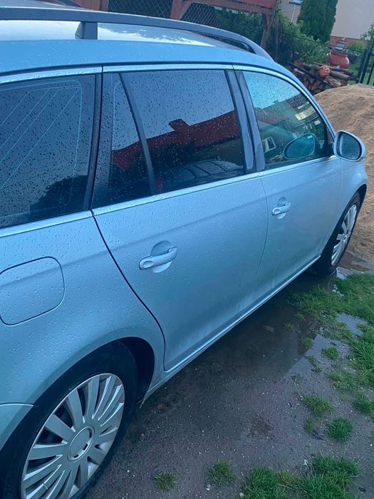 Samochód osobowy golf 5 kombi