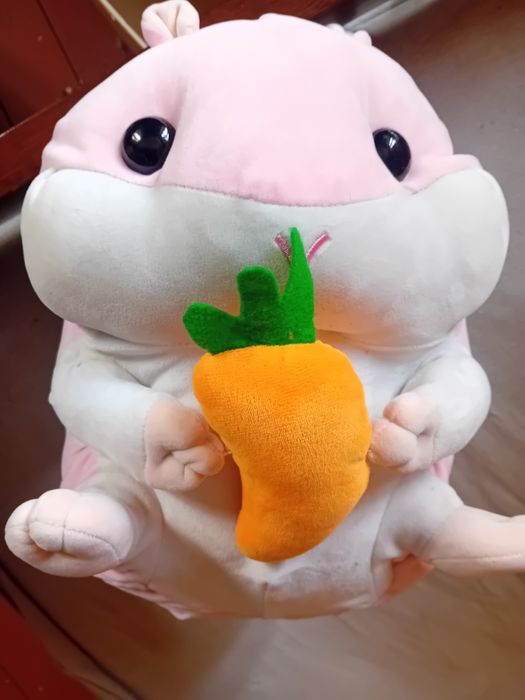 Duży pluszowy chomik