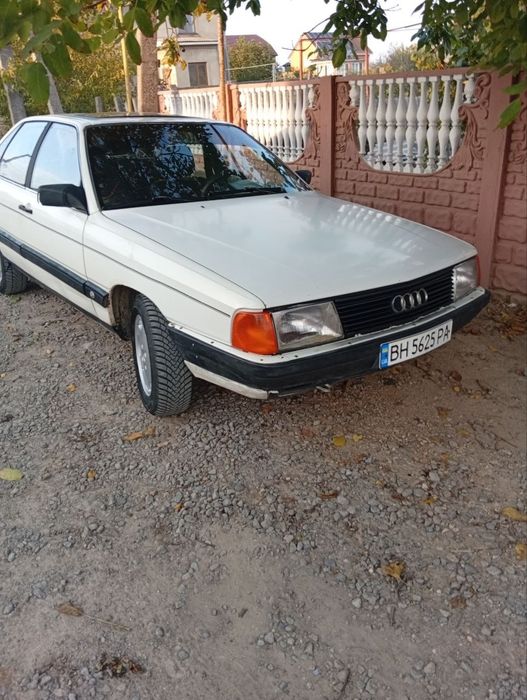 Продажа машины AUDI 100