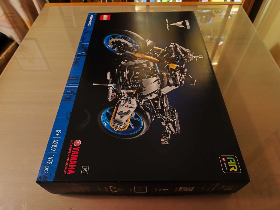 Lego Yamaha MT-10 SP 42159