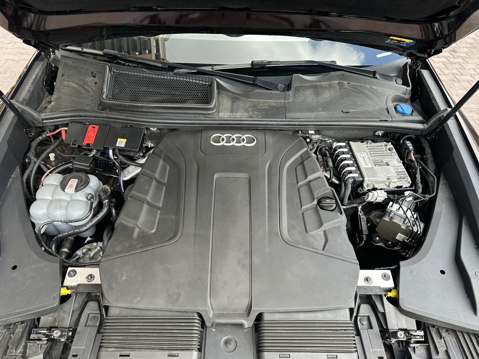 AUDI Q8 3.0 D 2021 офіц.