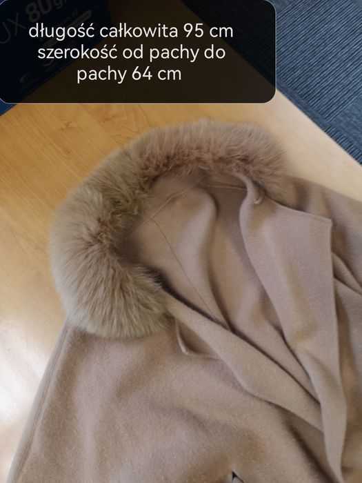 Płaszcz beżowy szlafrokowy z futerkiem kremowy r. L