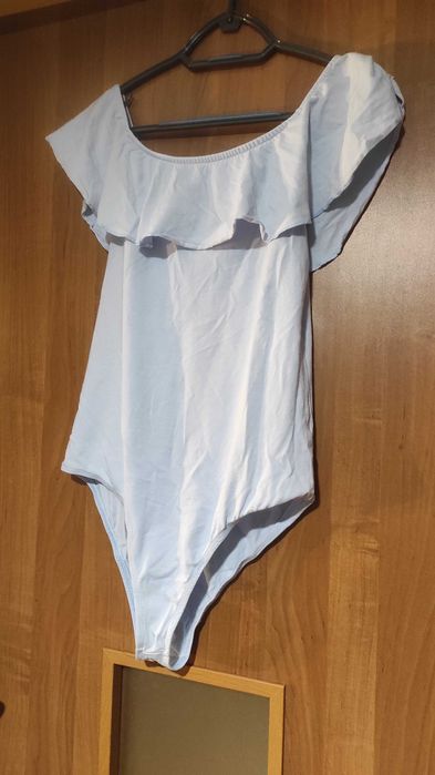Sprzedam body damskie rozmiar 40 Marka Bershka