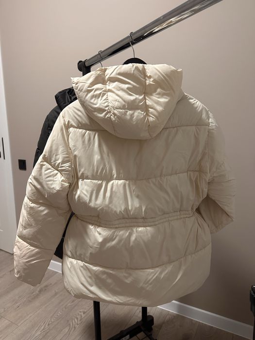 Нова куртка пуфер жіноча демісезонна на завязках коричнева молочна