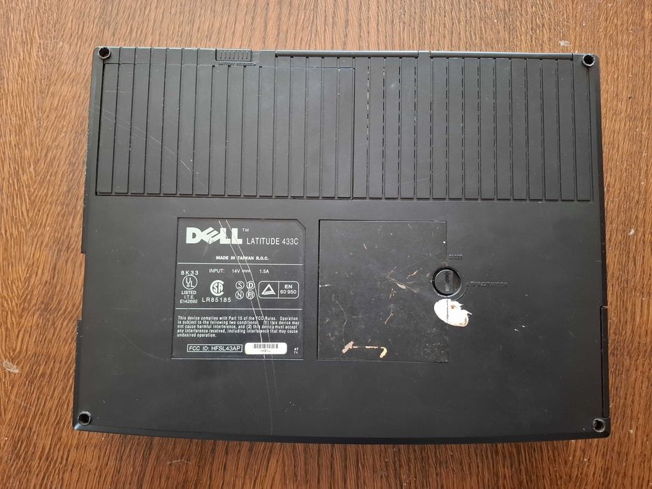 Dell Latitude 433C 486SX-25MHz RETRO Perełka kolekcjonerski stan BDB