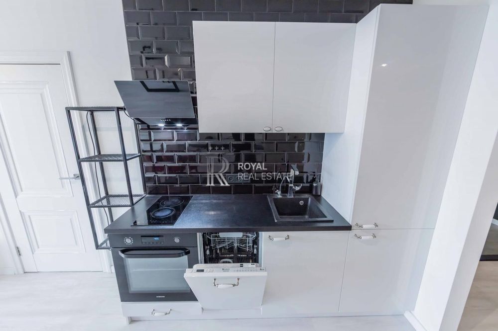 Продаж квартири Київ 2к 83м2 ЖК Перовський Дніпровський Навої Алішера